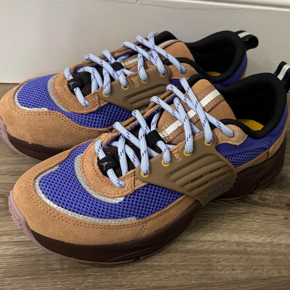 Jordan O/S SP Turner Men's Sneakers in Brown and Blue - Picture 5 of 7